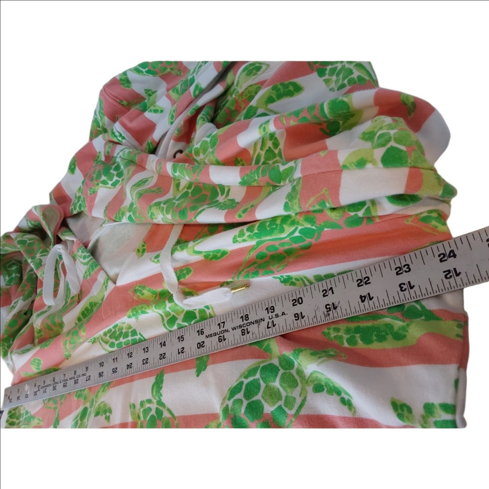 Crown & Ivy 1X Vibrant Turtle Print Hoodie - Picture 7 of 9